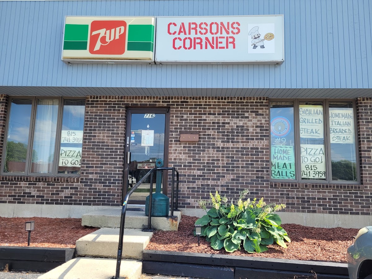 Carsons Corner Pizzeria And More